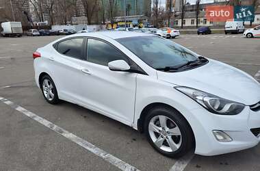 Седан Hyundai Elantra 2011 в Києві