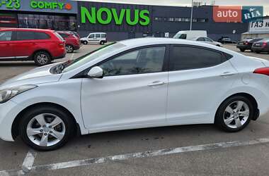 Седан Hyundai Elantra 2011 в Києві