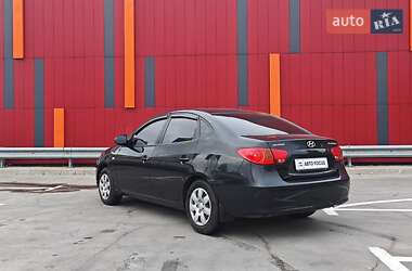 Седан Hyundai Elantra 2008 в Києві