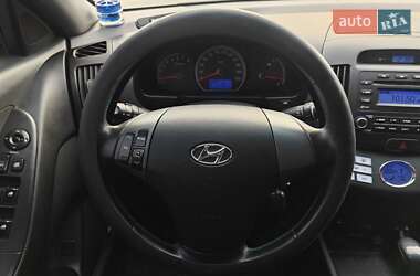 Седан Hyundai Elantra 2008 в Києві