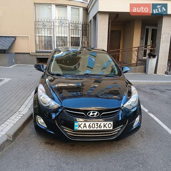 Седан Hyundai Elantra 2013 в Ірпені