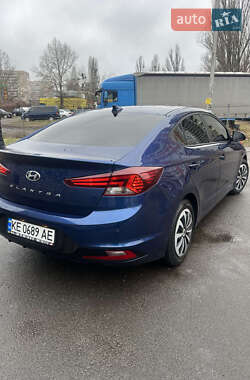Седан Hyundai Elantra 2018 в 