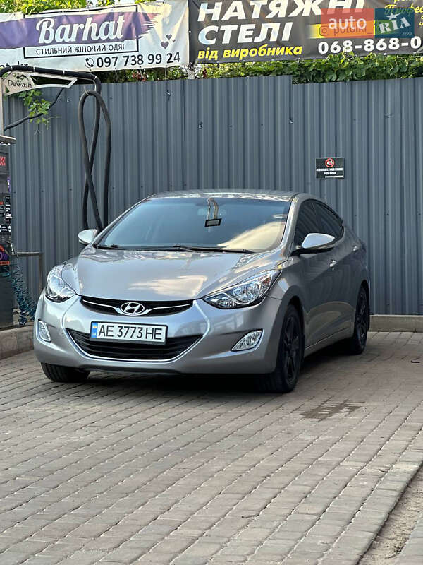 Седан Hyundai Elantra 2012 в Кривом Роге