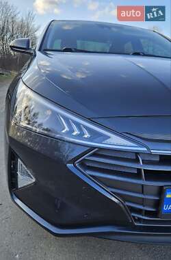 Седан Hyundai Elantra 2020 в Самборе