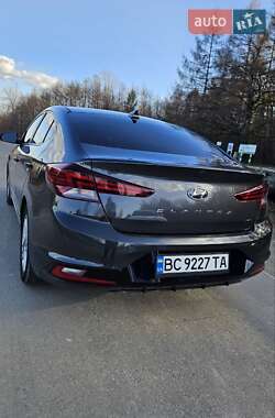 Седан Hyundai Elantra 2020 в Самборе