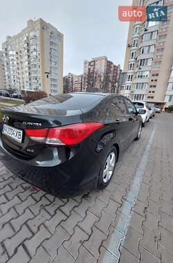 Седан Hyundai Elantra 2013 в 