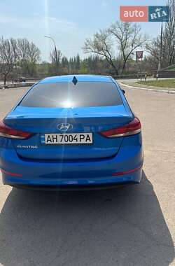 Седан Hyundai Elantra 2016 в Черкасах