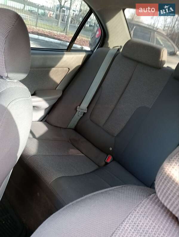 Седан Hyundai Elantra 2006 в Сумах