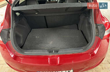 Хэтчбек Hyundai Elantra 2014 в 