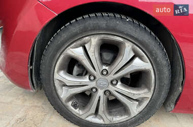 Хэтчбек Hyundai Elantra 2014 в 