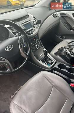 Хетчбек Hyundai Elantra 2014 в Дніпрі