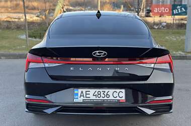 Седан Hyundai Elantra 2022 в Дніпрі