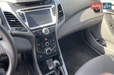 Седан Hyundai Elantra 2013 в Одессе