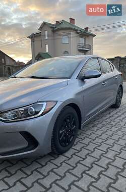 Седан Hyundai Elantra 2016 в 