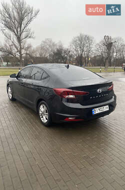 Седан Hyundai Elantra 2020 в 