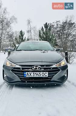 Седан Hyundai Elantra 2018 в Києві