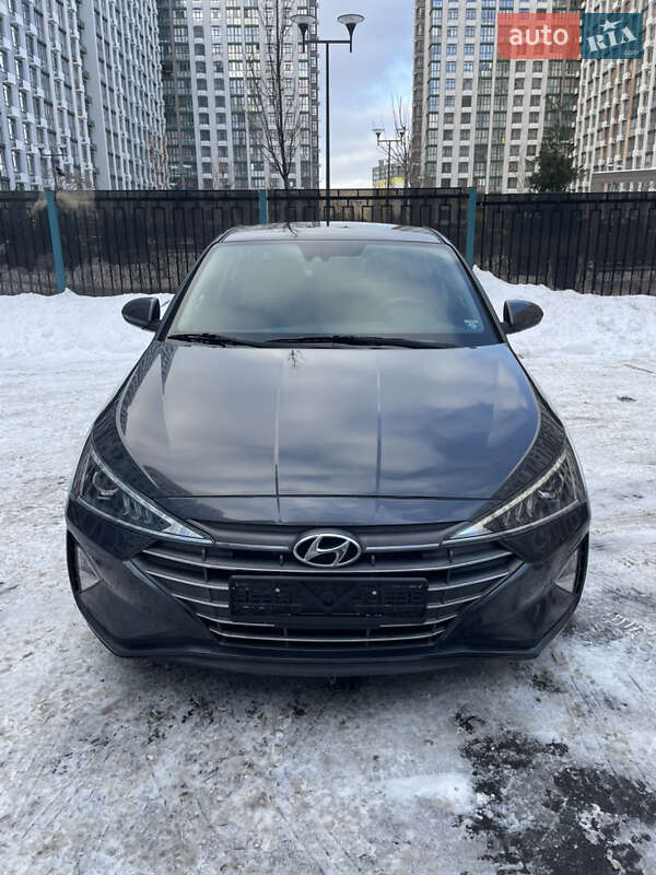 Седан Hyundai Elantra 2020 в Києві