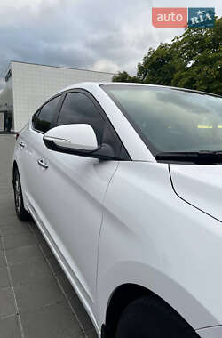 Седан Hyundai Elantra 2018 в Кременчуге
