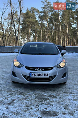 Седан Hyundai Elantra 2012 в Києві