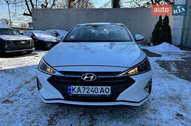 Седан Hyundai Elantra 2019 в Киеве