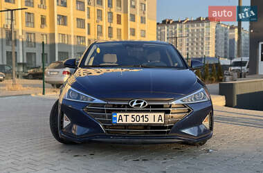 Седан Hyundai Elantra 2018 в Івано-Франківську