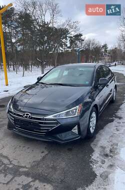 Седан Hyundai Elantra 2020 в Киеве