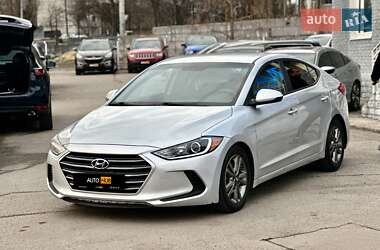 Седан Hyundai Elantra 2017 в 