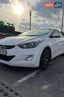 Седан Hyundai Elantra 2013 в Киеве