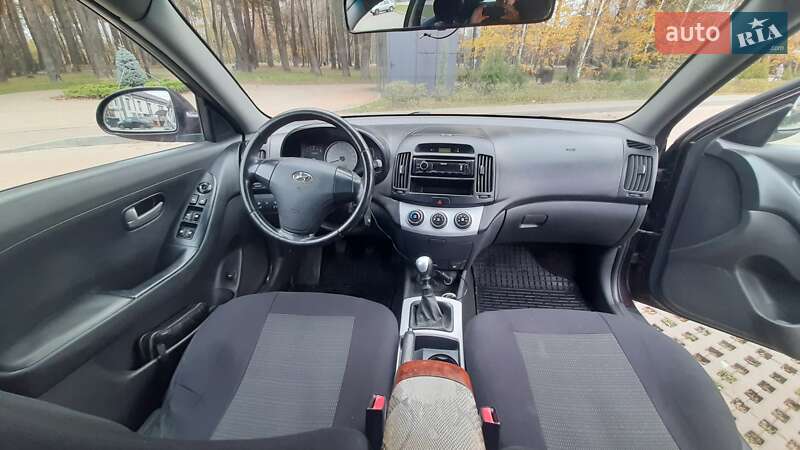 Седан Hyundai Elantra 2008 в Броварах