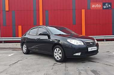 Седан Hyundai Elantra 2008 в Киеве