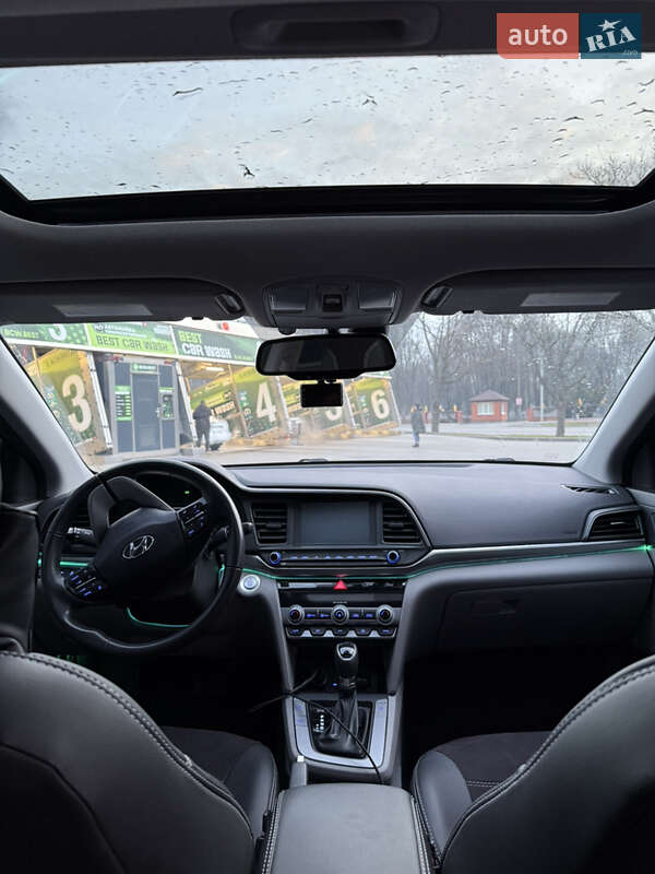 Седан Hyundai Elantra 2020 в Кропивницком