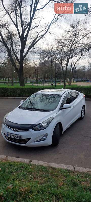Седан Hyundai Elantra 2014 в Николаеве