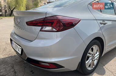 Седан Hyundai Elantra 2019 в 
