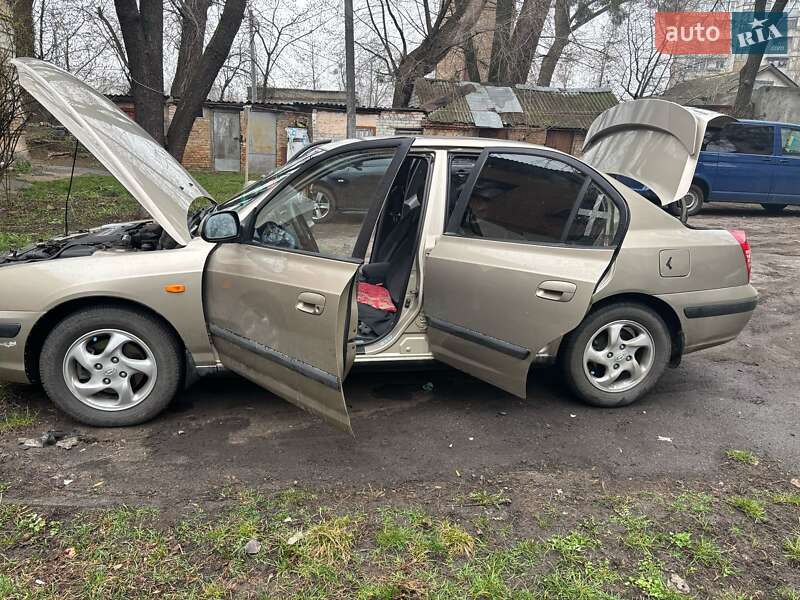 Седан Hyundai Elantra 2005 в Киеве