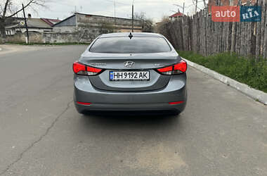 Седан Hyundai Elantra 2015 в 