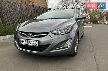 Седан Hyundai Elantra 2015 в 