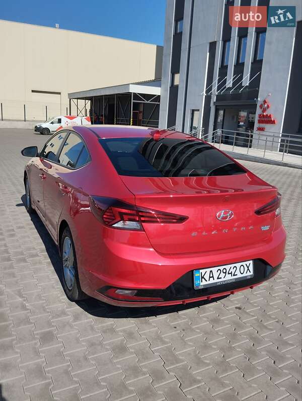 Седан Hyundai Elantra 2020 в Киеве