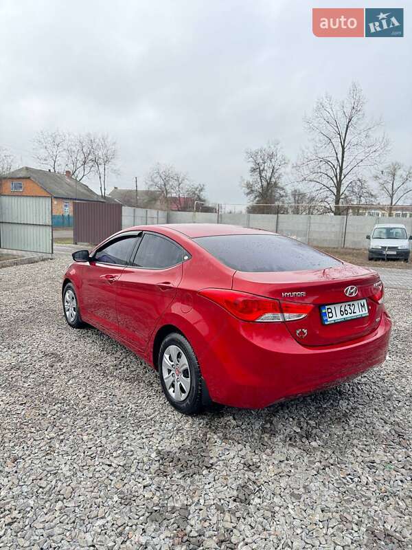 Седан Hyundai Elantra 2012 в Глобине