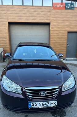 Седан Hyundai Elantra 2011 в 