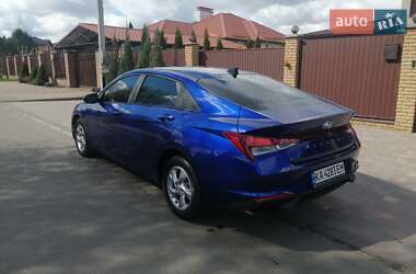 Седан Hyundai Elantra 2021 в 