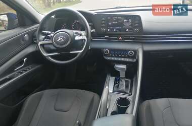 Седан Hyundai Elantra 2021 в 