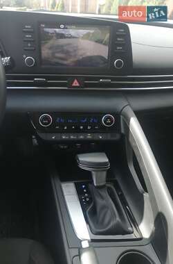 Седан Hyundai Elantra 2021 в 