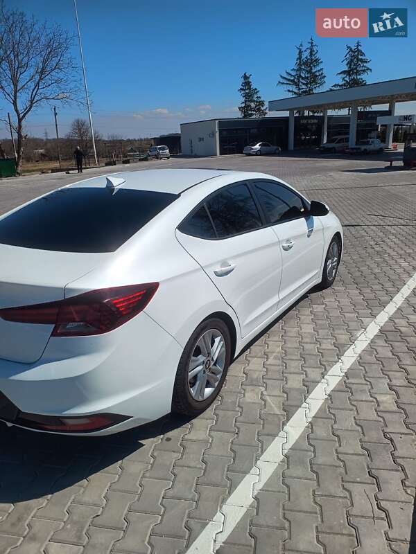 Седан Hyundai Elantra 2020 в Тульчині