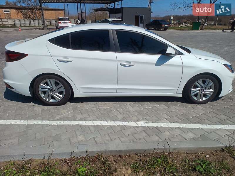 Седан Hyundai Elantra 2020 в Тульчині