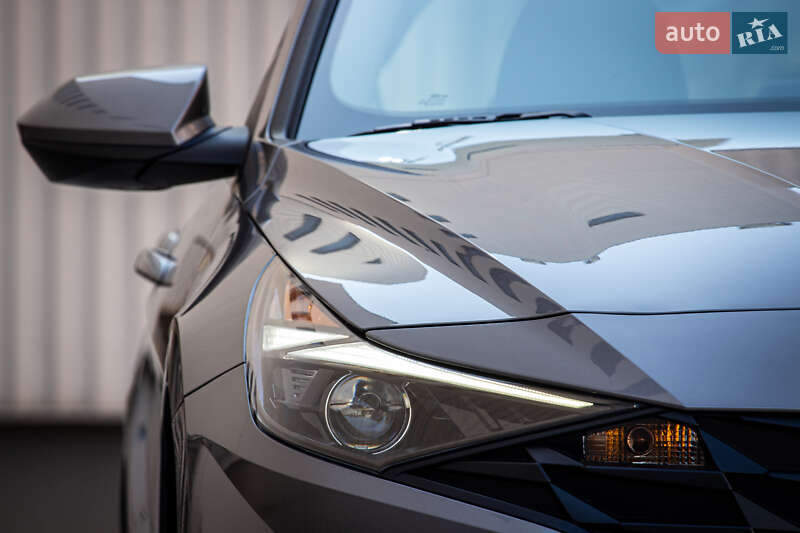 Седан Hyundai Elantra 2022 в Львове