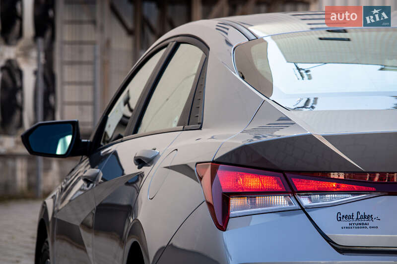 Седан Hyundai Elantra 2022 в Львове