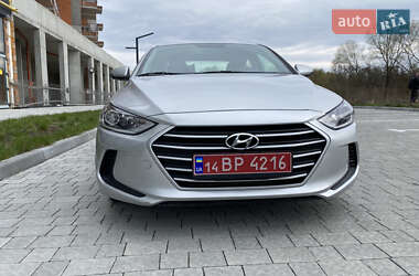 Седан Hyundai Elantra 2018 в 