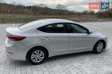 Седан Hyundai Elantra 2018 в 