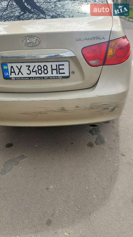 Седан Hyundai Elantra 2010 в Измаиле