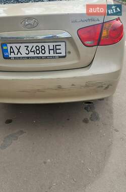Седан Hyundai Elantra 2010 в 